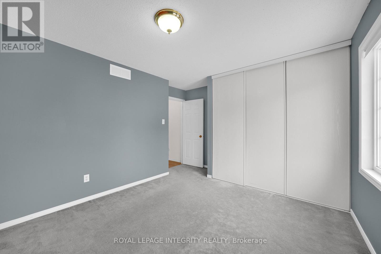 37 Barnstone Drive, Ottawa, ON - Indoor Photo Showing Other Room