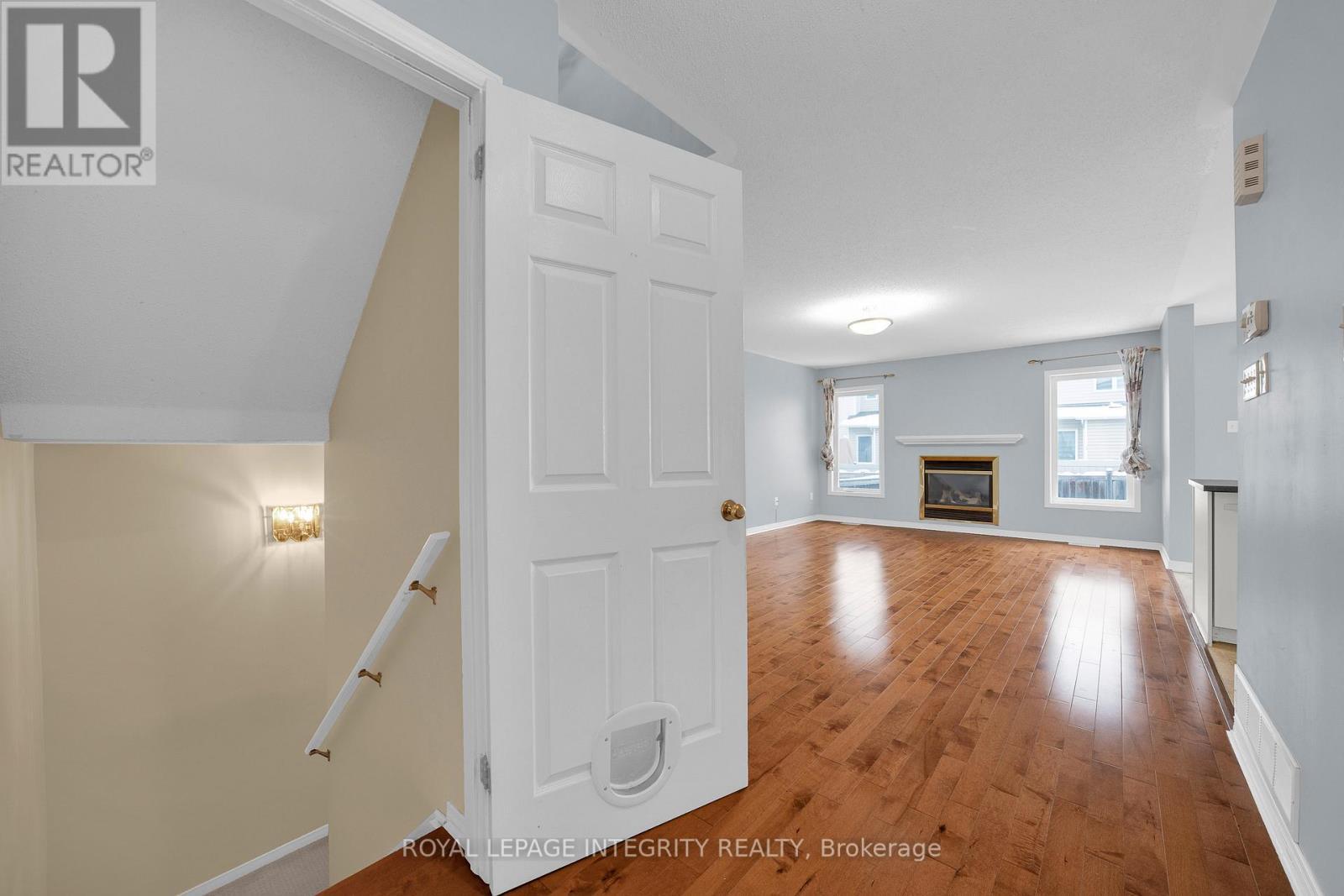 37 Barnstone Drive, Ottawa, ON - Indoor With Fireplace