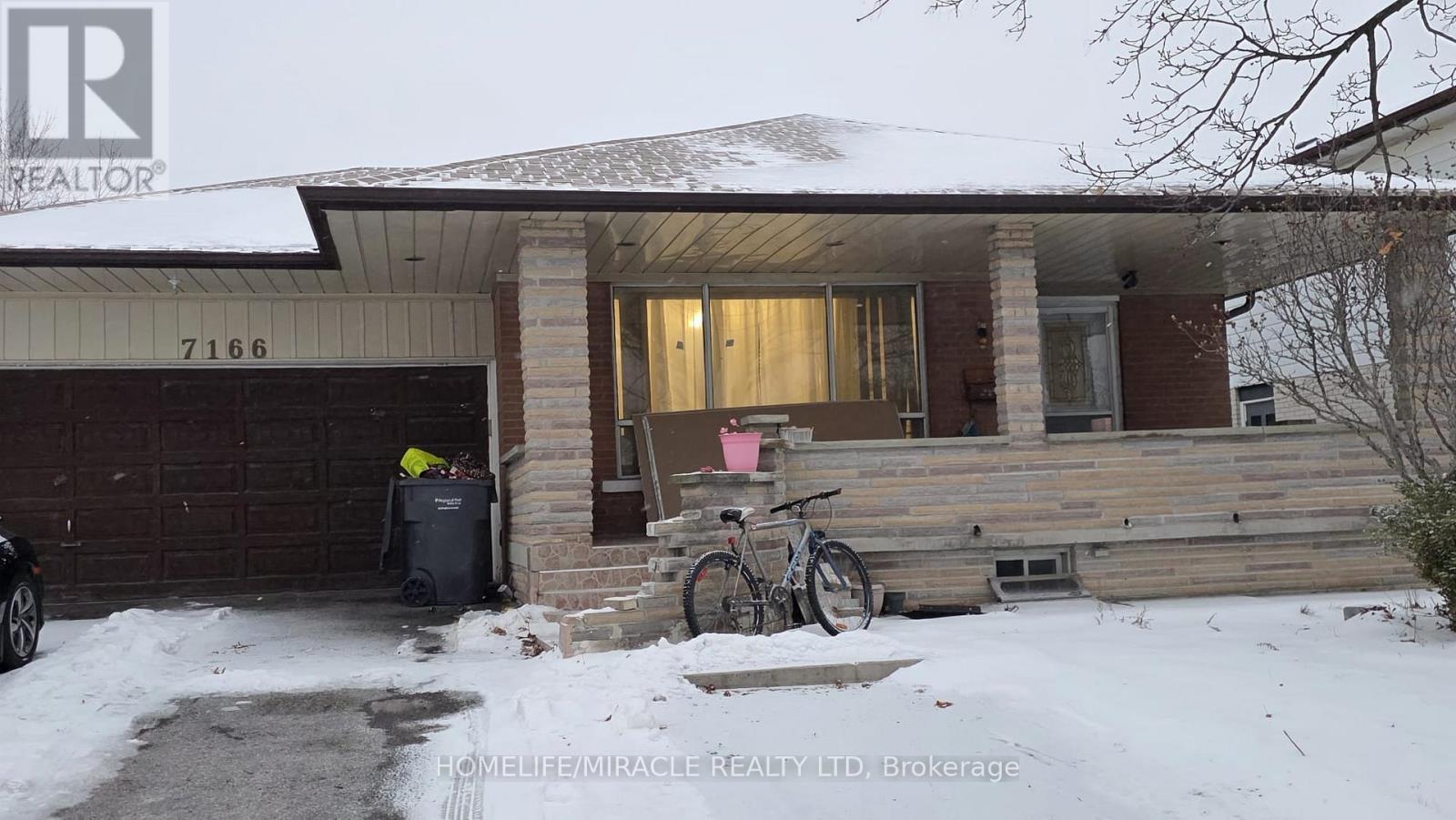 7166 Shallford Road, Mississauga, ON - Outdoor