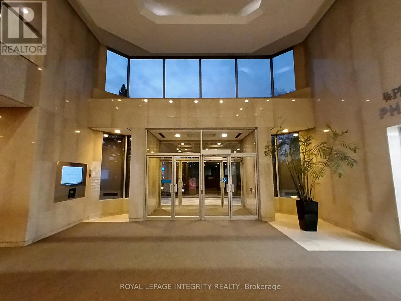 204 - 1929 Russell Road, Ottawa, ON