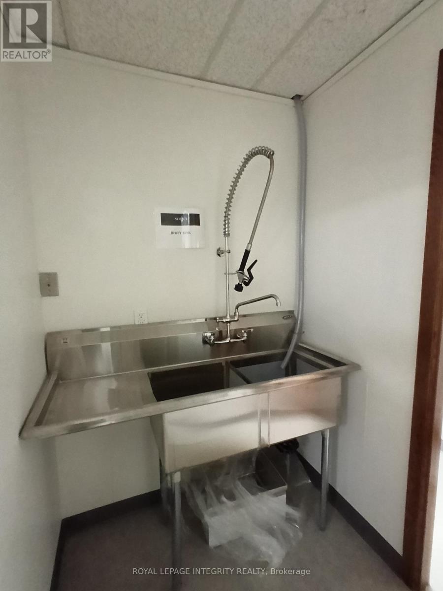 204 - 1929 Russell Road, Ottawa, ON