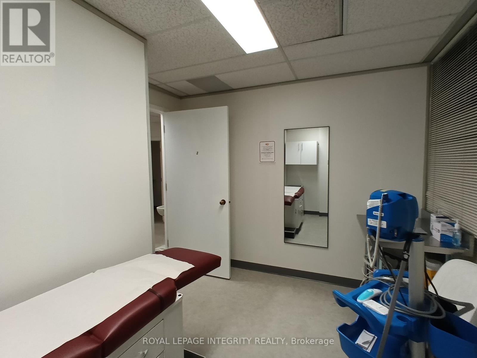 204 - 1929 Russell Road, Ottawa, ON