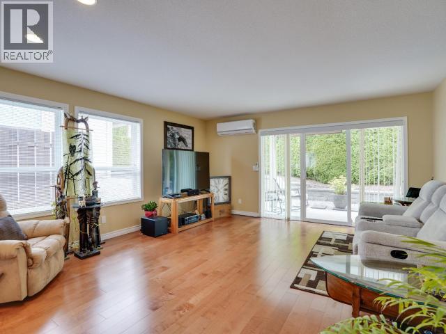 24-4415 Manson Ave, Powell River, BC - Indoor Photo Showing Living Room