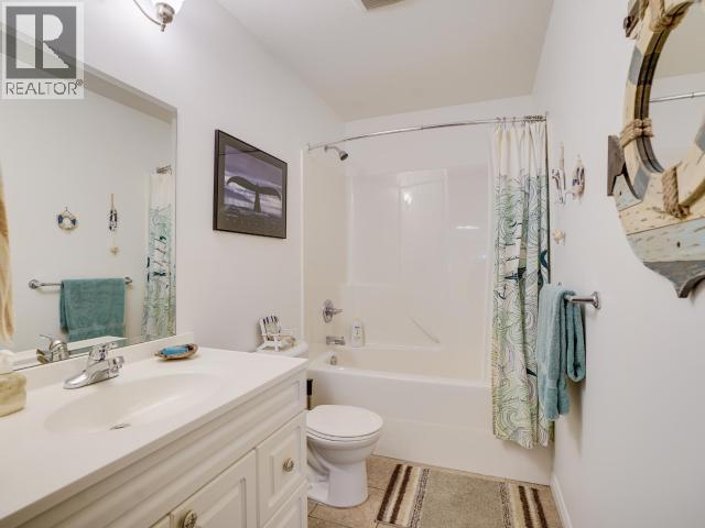 24-4415 Manson Ave, Powell River, BC - Indoor Photo Showing Bathroom