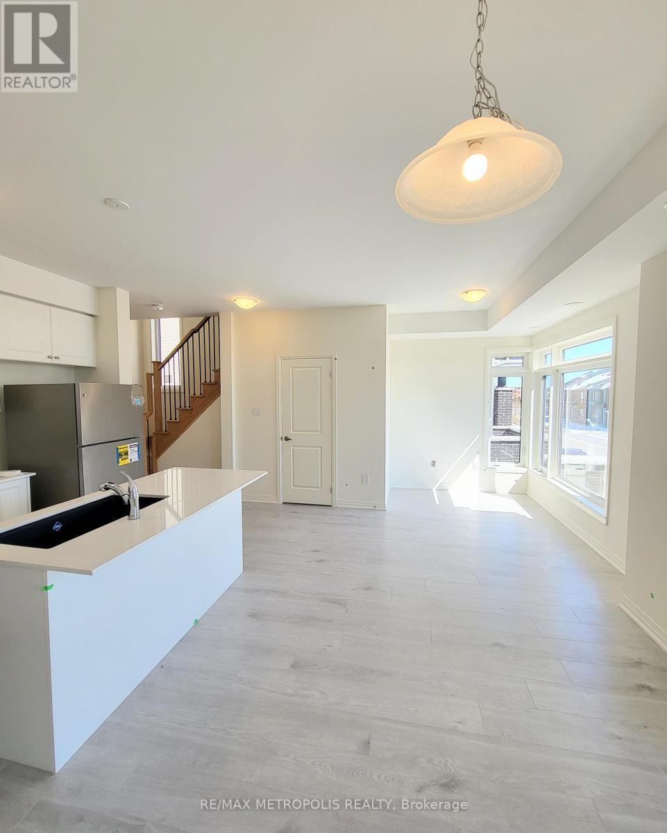 20 Esquire Way, Whitby, ON - Indoor