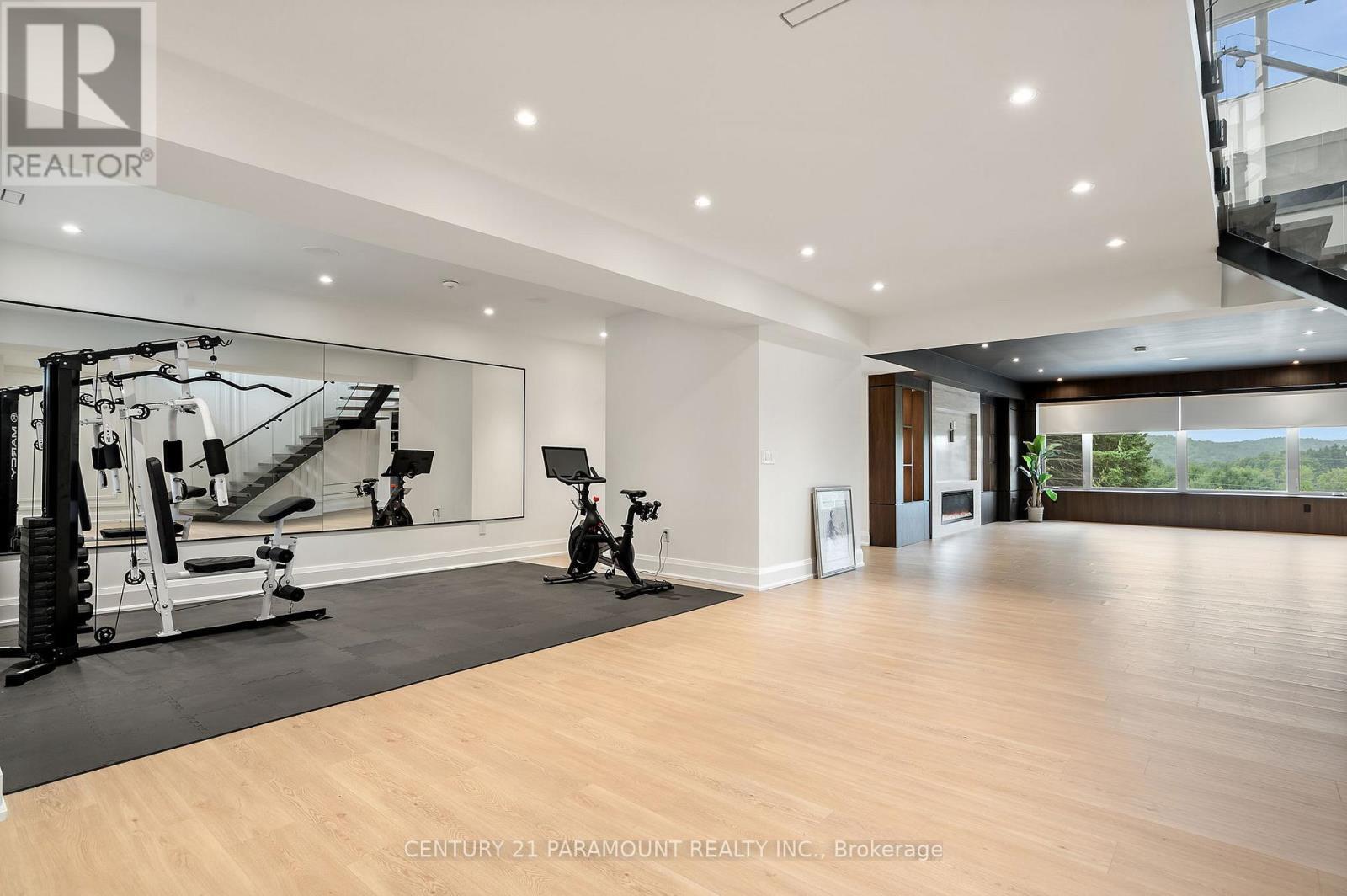 16322 Hillview Place, Caledon, ON - Indoor Photo Showing Gym Room