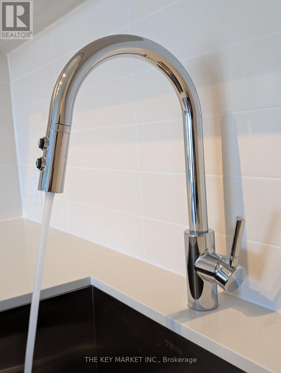 306 - 8020 Derry Road, Milton, ON - Indoor Photo Showing Kitchen