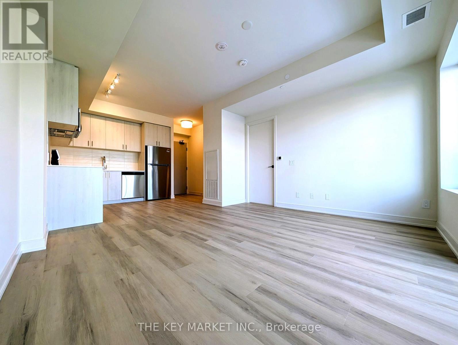 306 - 8020 Derry Road, Milton, ON - Indoor