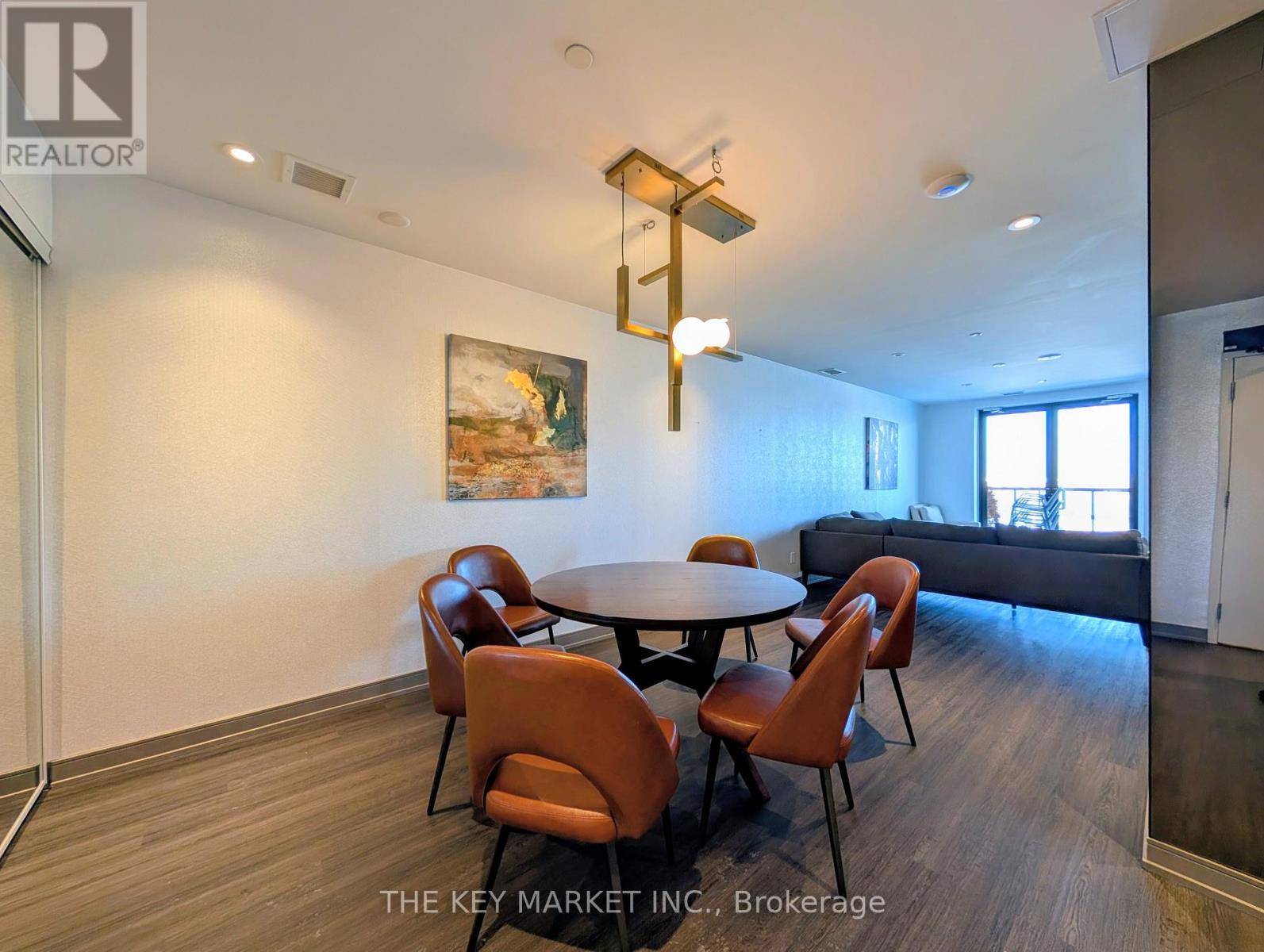 306 - 8020 Derry Road, Milton, ON - Indoor Photo Showing Dining Room
