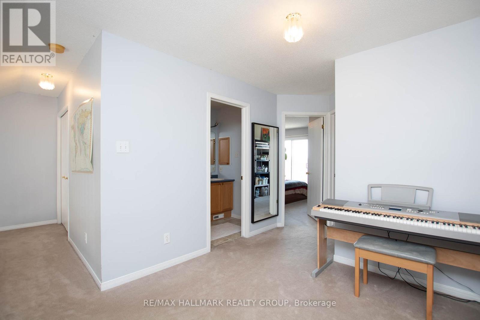 16 Briston Private, Ottawa, ON - Indoor Photo Showing Other Room