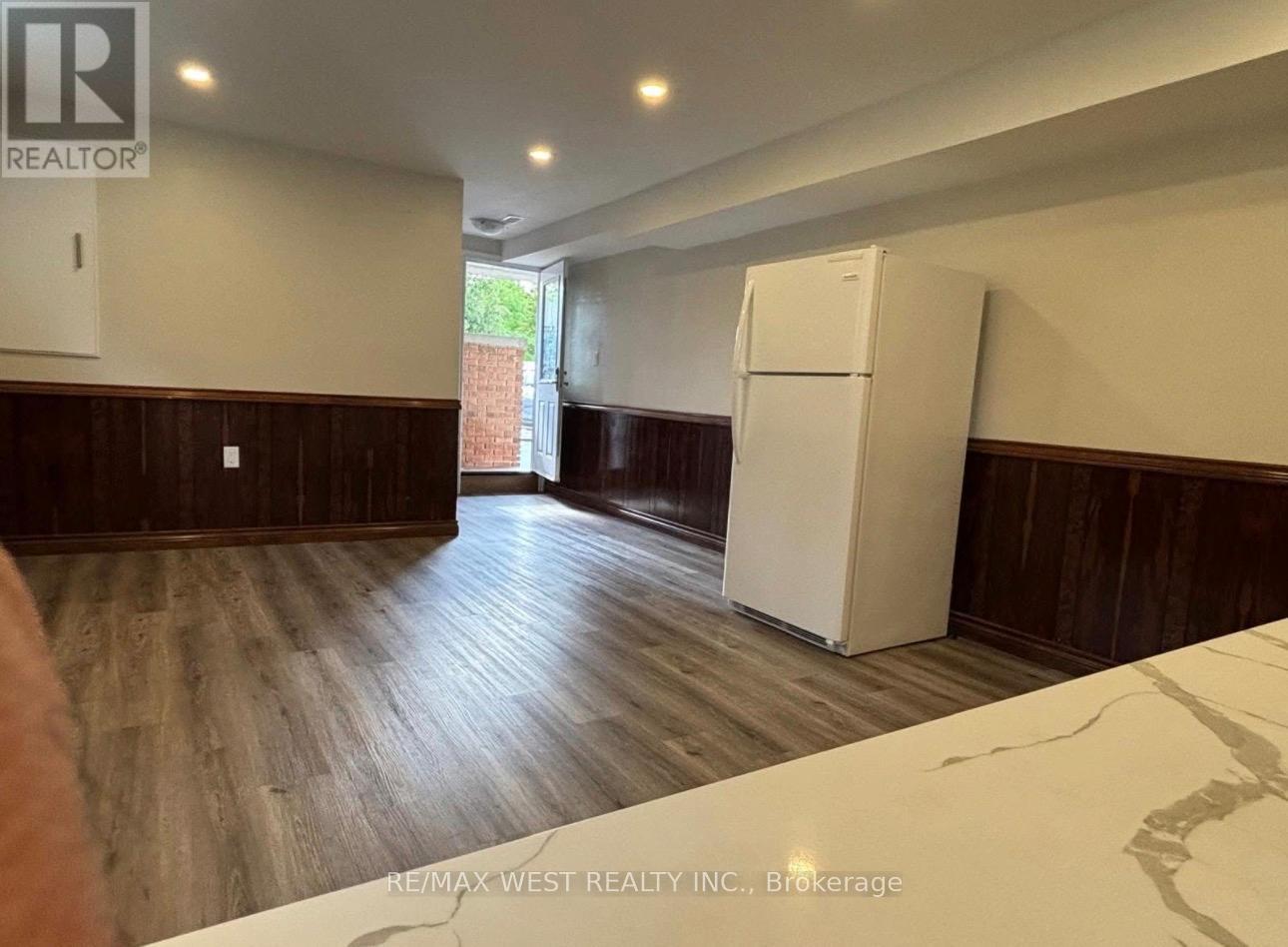 4 Dantek Court, Brampton, ON - Indoor Photo Showing Other Room