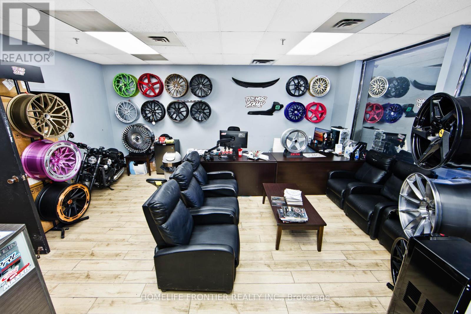 1077 Britannia Road E, Mississauga, ON