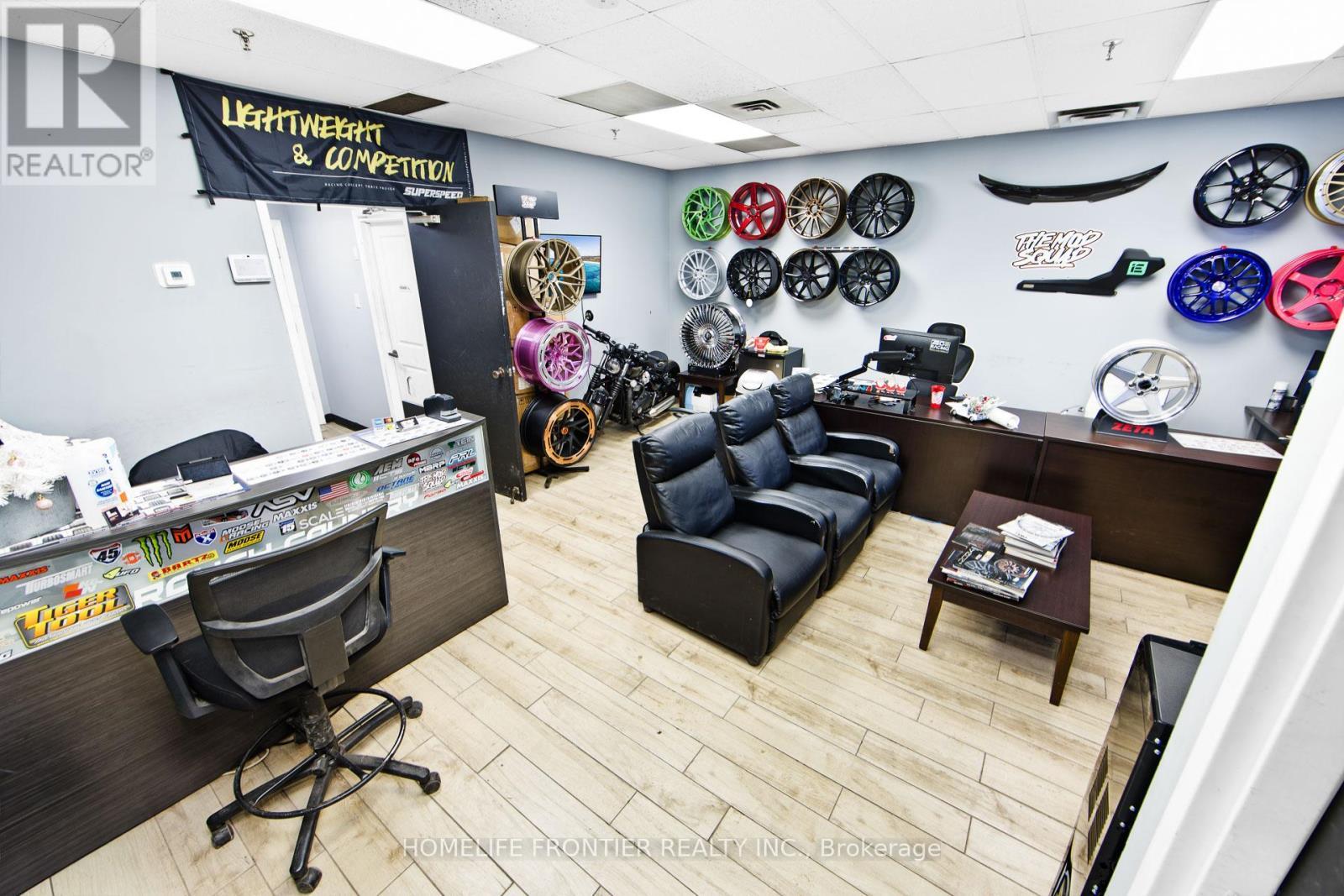 1077 Britannia Road E, Mississauga, ON