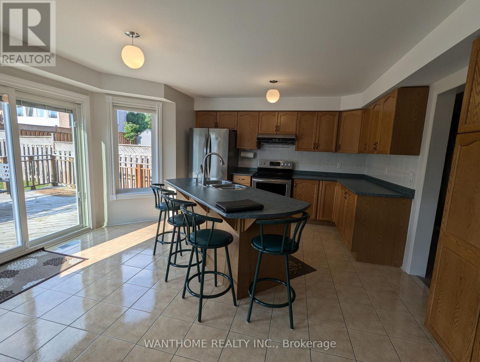 5533 Loonlake Avenue, Mississauga, ON - Indoor Photo Showing Kitchen
