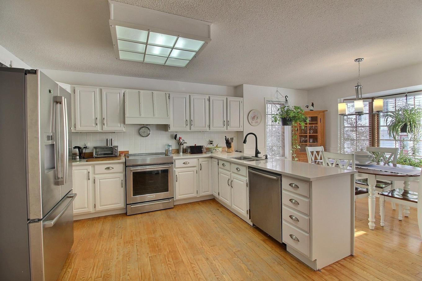 Cuisine - 1759 Ch. Fortin, Magog, QC - Indoor Photo Showing Kitchen