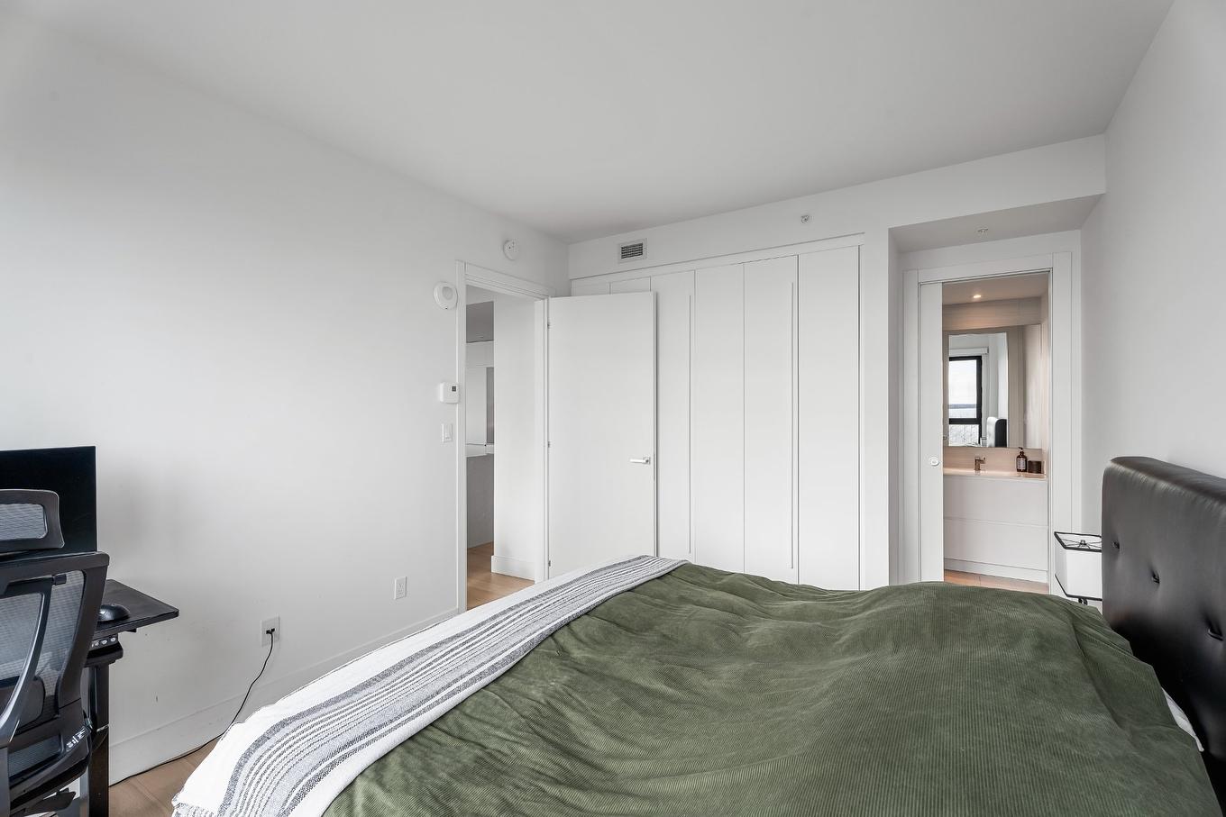 Primary bedroom - 708-900 Rue André-Prévost, Montréal (Verdun/Île-Des-Soeurs), QC - Indoor Photo Showing Bedroom