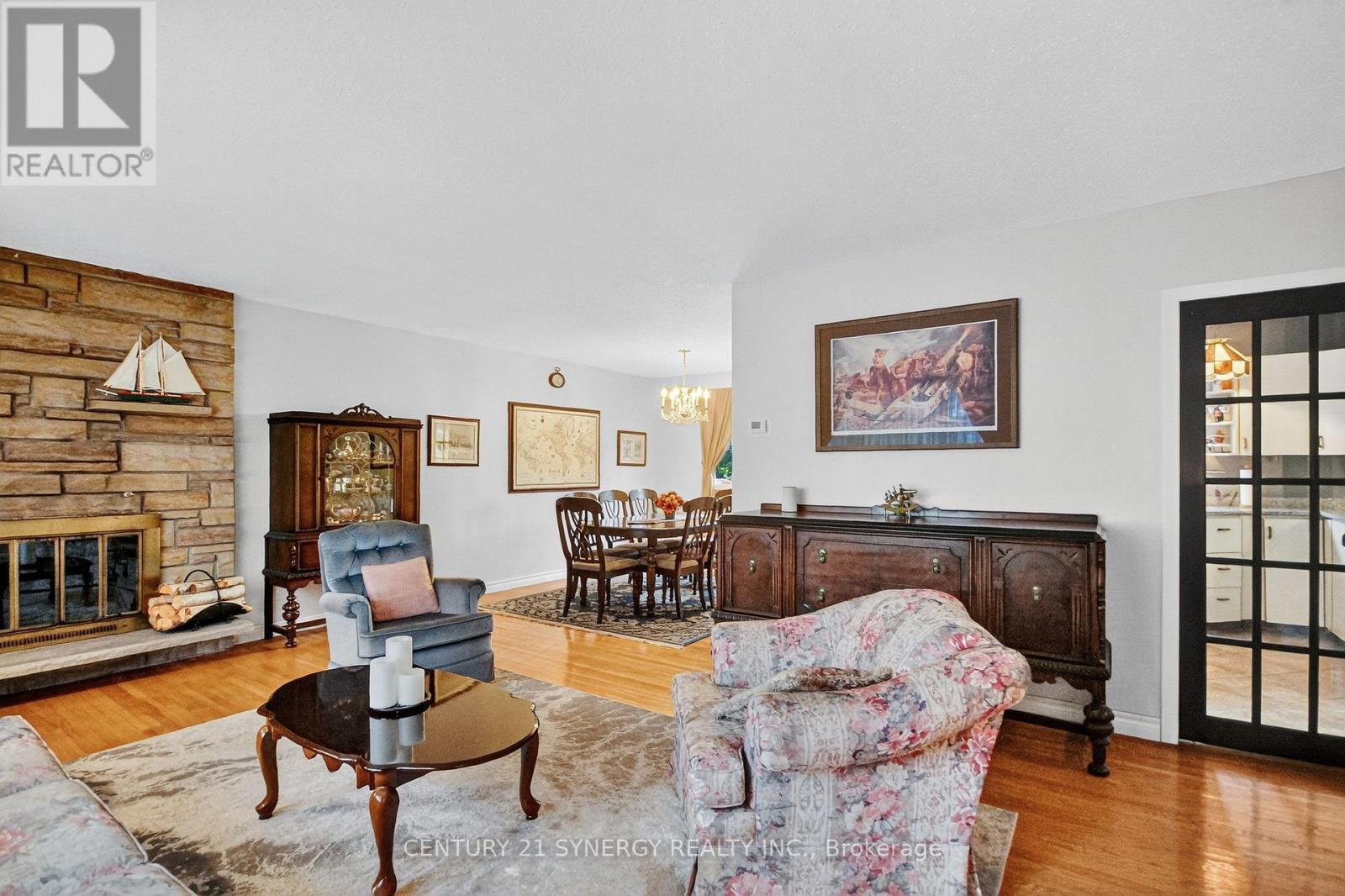 7 St Remy Drive, Ottawa, ON - Indoor Photo Showing Living Room With Fireplace