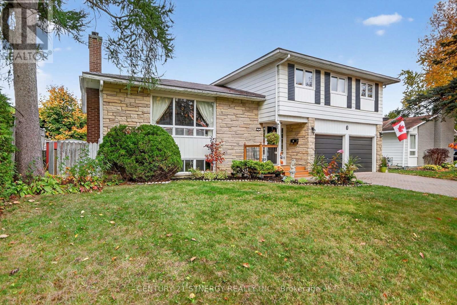 7 St Remy Drive, Ottawa, ON - Outdoor With Facade