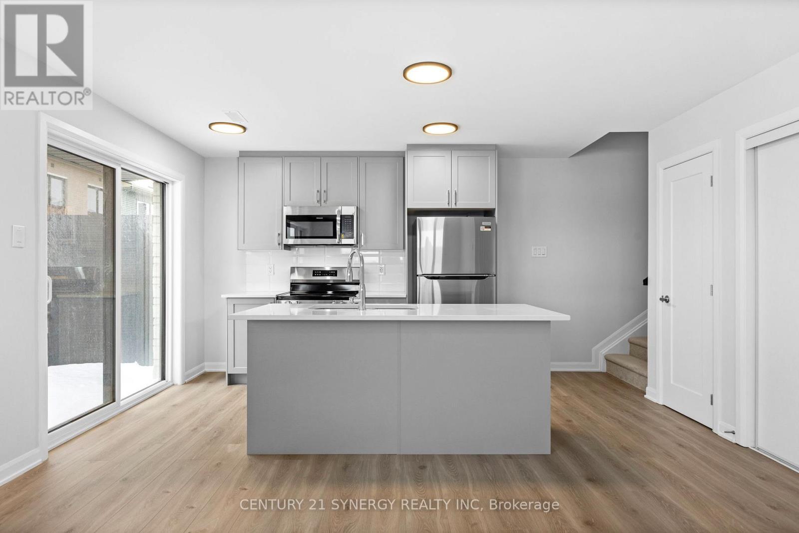 11 - 801 Glenroy Gilbert Drive, Ottawa, ON - Indoor Photo Showing Kitchen