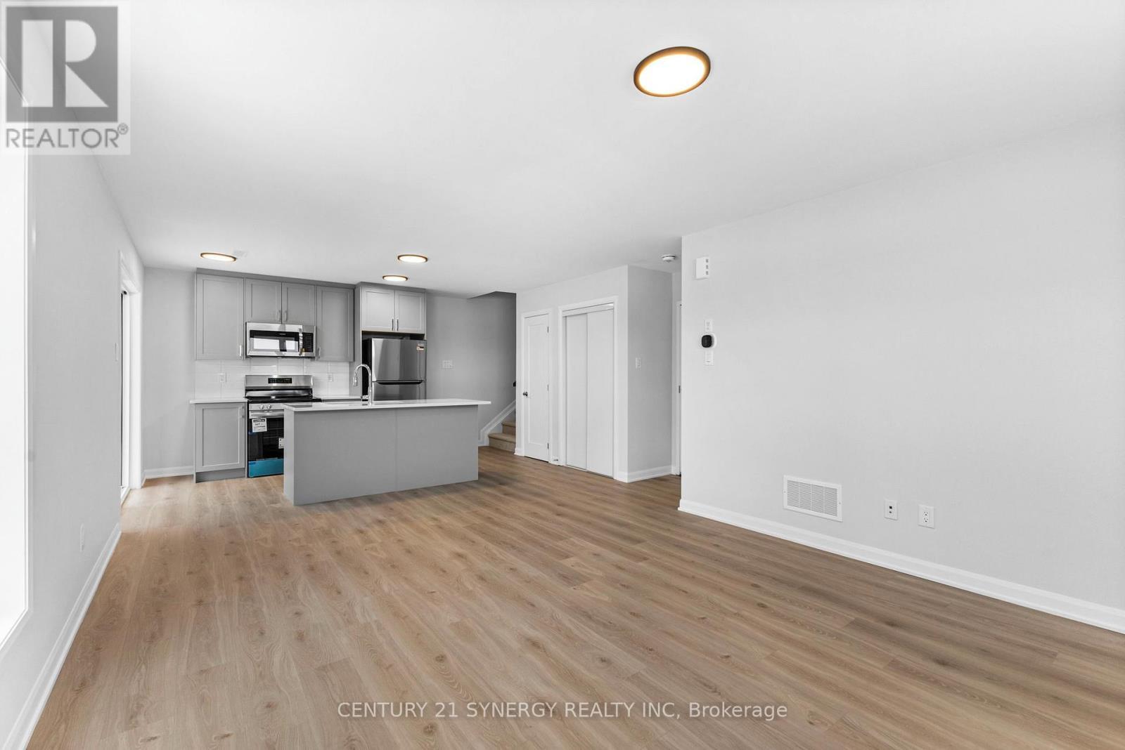 11 - 801 Glenroy Gilbert Drive, Ottawa, ON - Indoor Photo Showing Kitchen