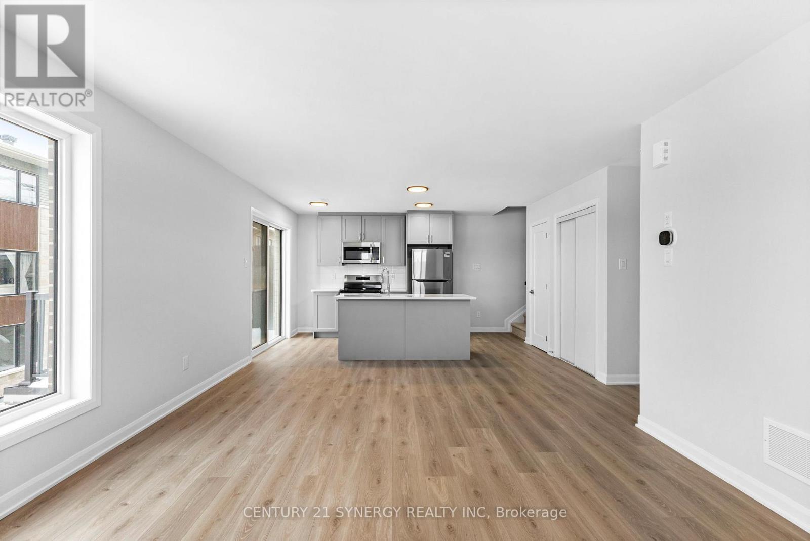 11 - 801 Glenroy Gilbert Drive, Ottawa, ON - Indoor Photo Showing Kitchen