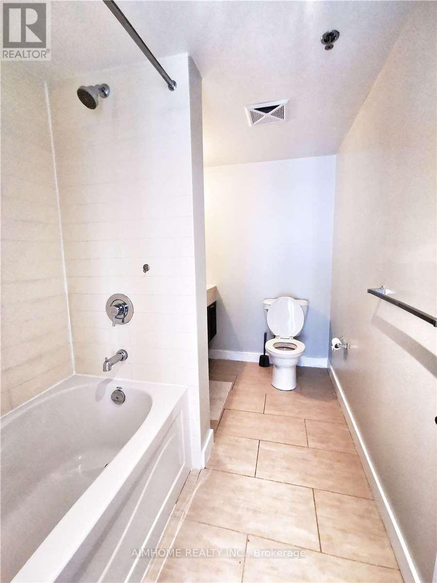 602 - 21 Nelson Street, Toronto, ON - Indoor Photo Showing Bathroom