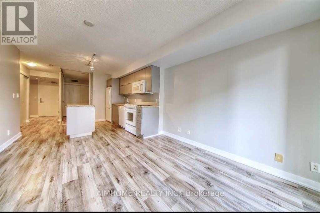 602 - 21 Nelson Street, Toronto, ON - Indoor Photo Showing Kitchen