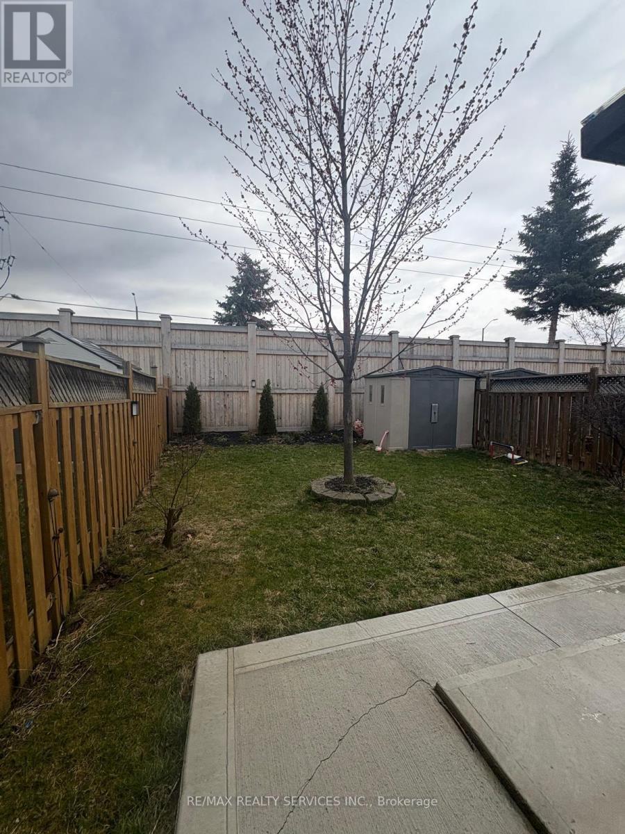 1440 Quest Circle, Mississauga, ON - Outdoor