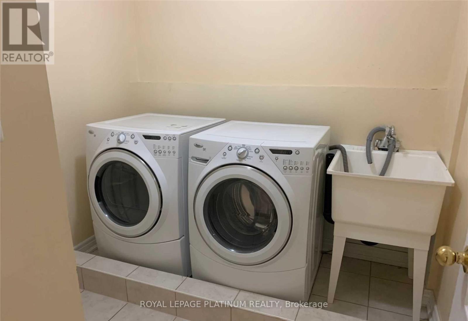 Upper - 121 Young Drive, Brampton, ON - Indoor Photo Showing Laundry Room
