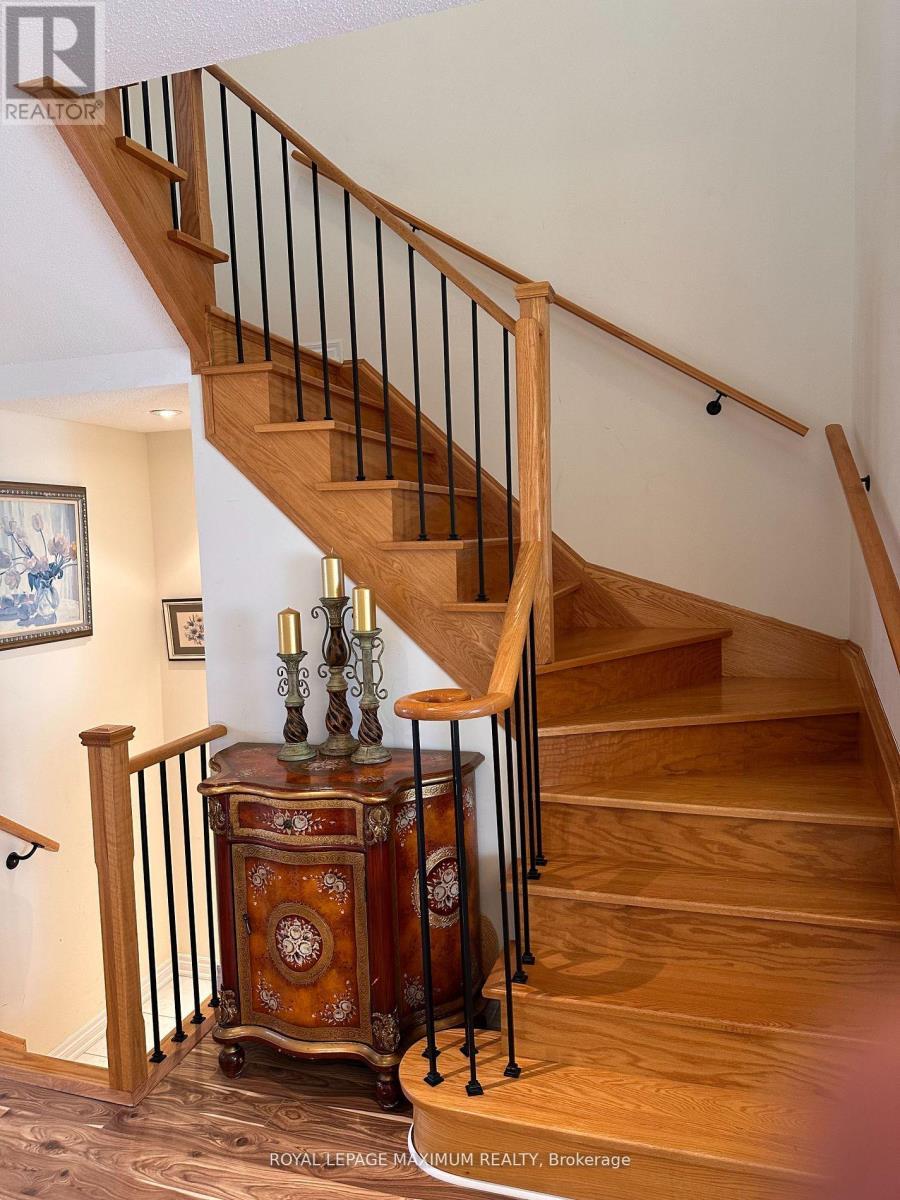 201 Box Grove Bypass, Markham, ON - Indoor Photo Showing Other Room