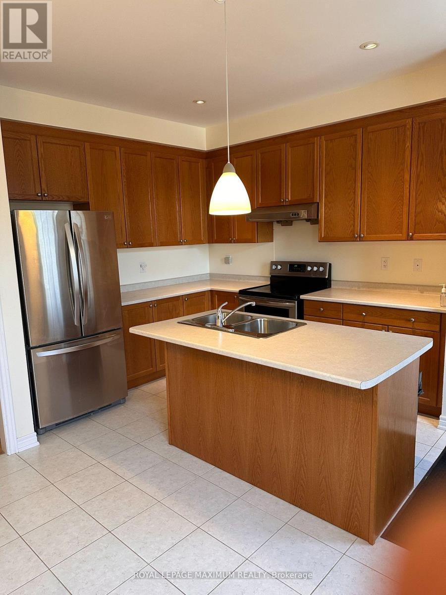 201 Box Grove Bypass, Markham, ON - Indoor Photo Showing Kitchen With Double Sink