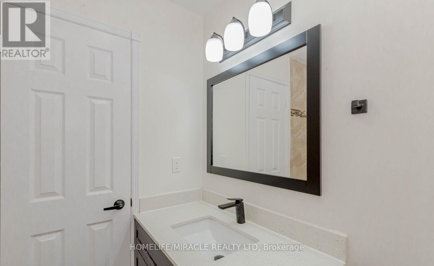 Upper - 44 Leatherhead Court, Brampton, ON -