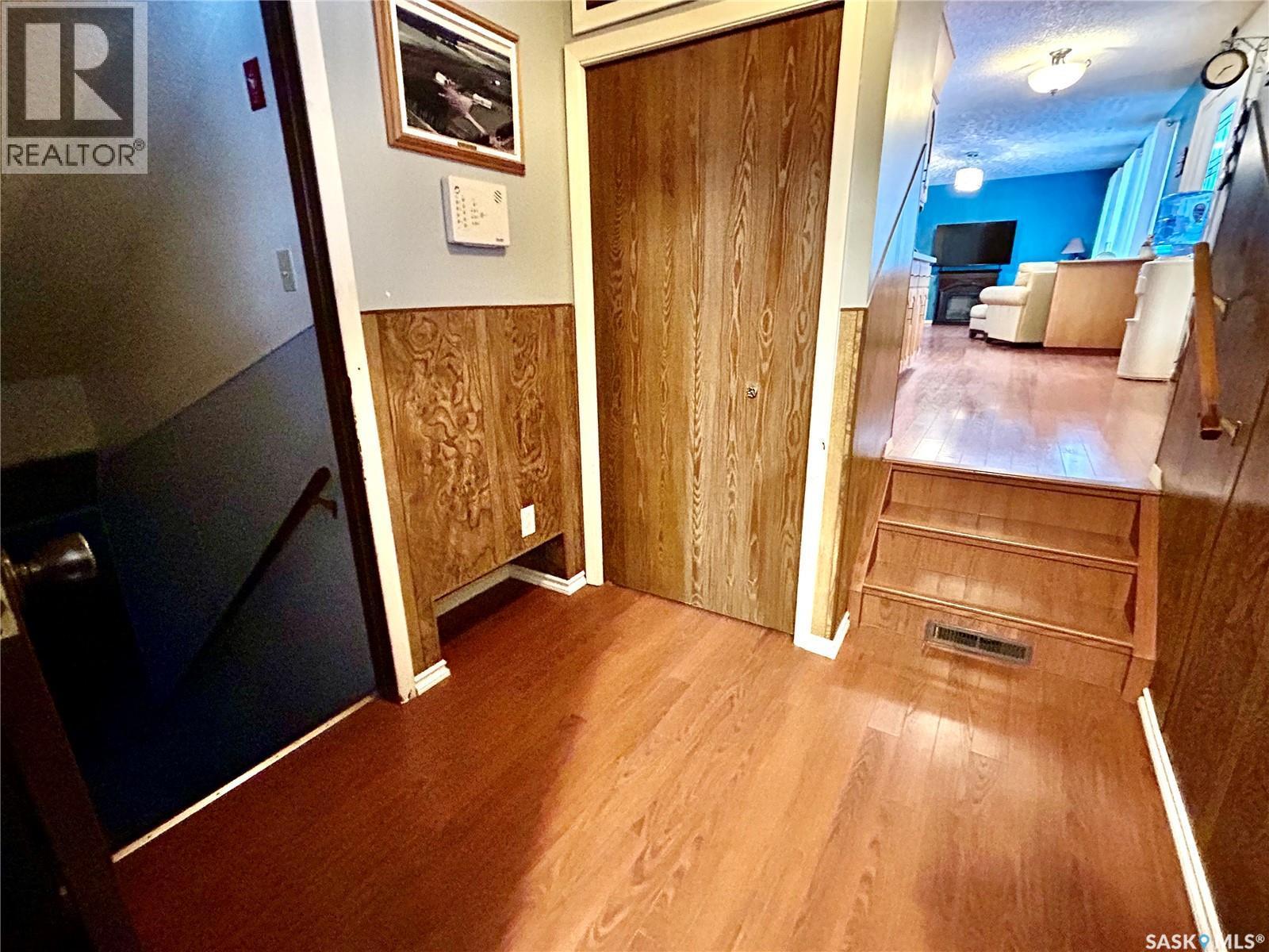 700 9Th Avenue W, Nipawin, SK - Indoor Photo Showing Other Room