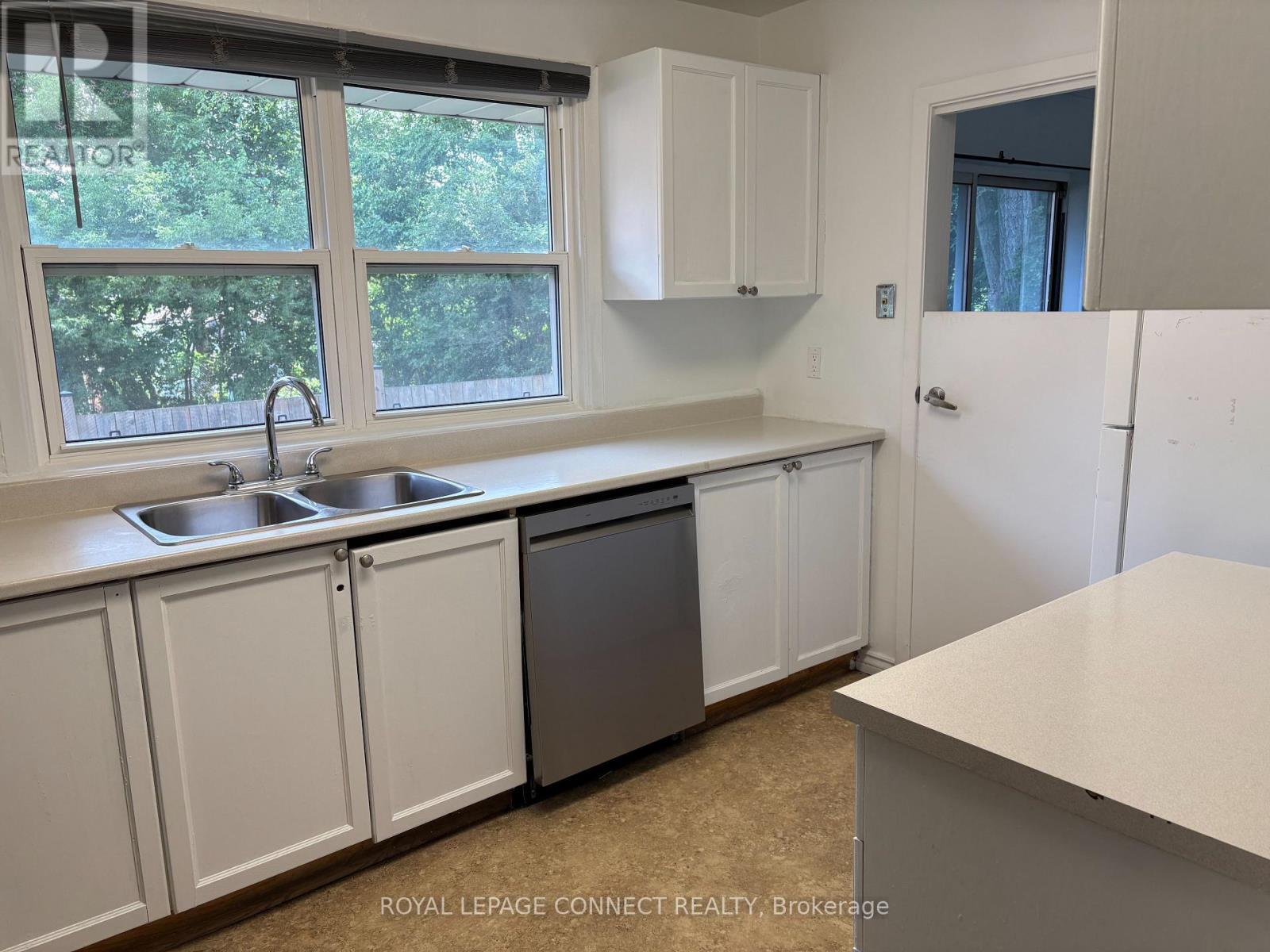 4130 Lawrence Avenue E, Toronto, ON