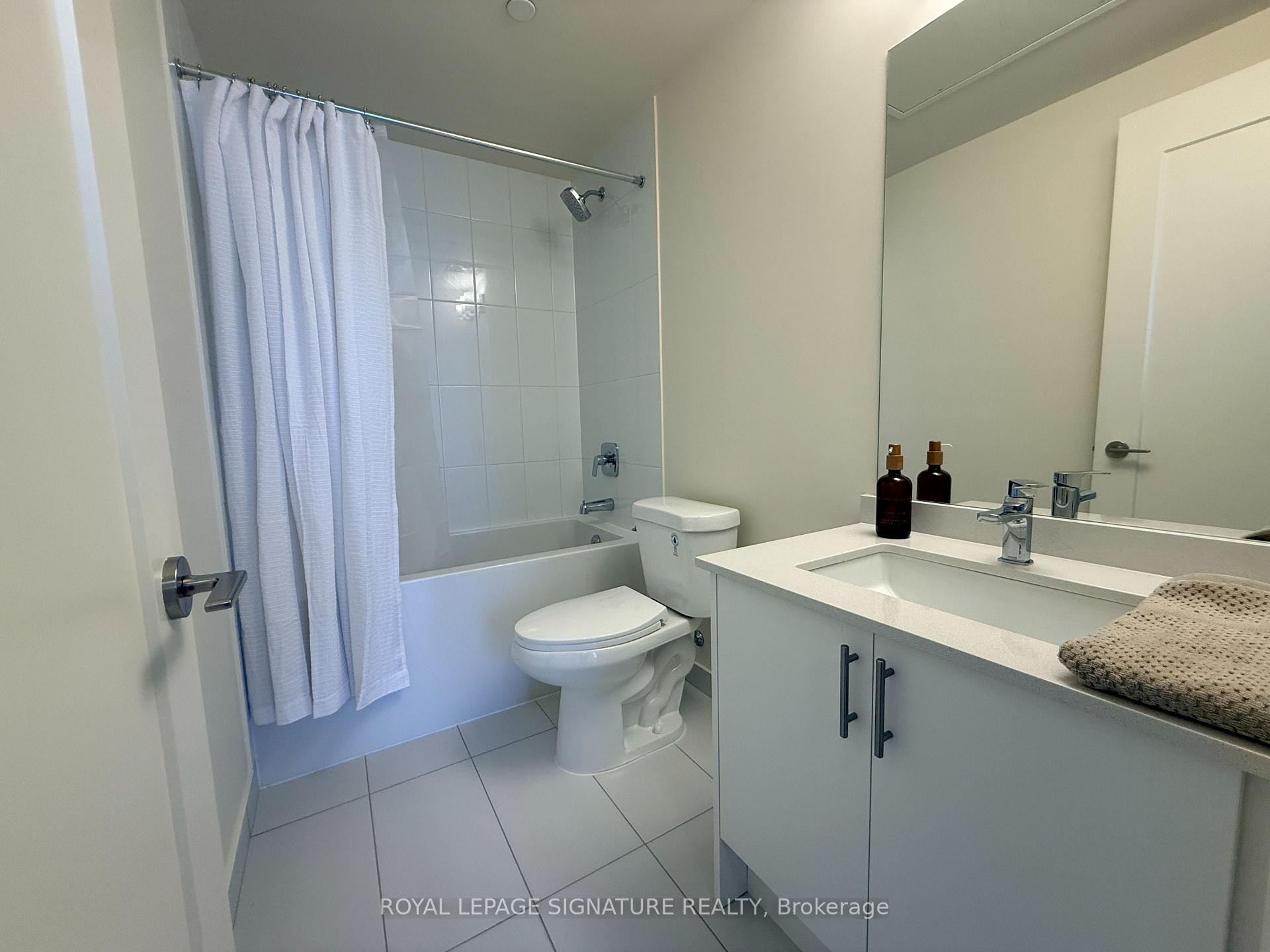 1412-27 Korda Gate, Vaughan, ON - Indoor Photo Showing Bathroom