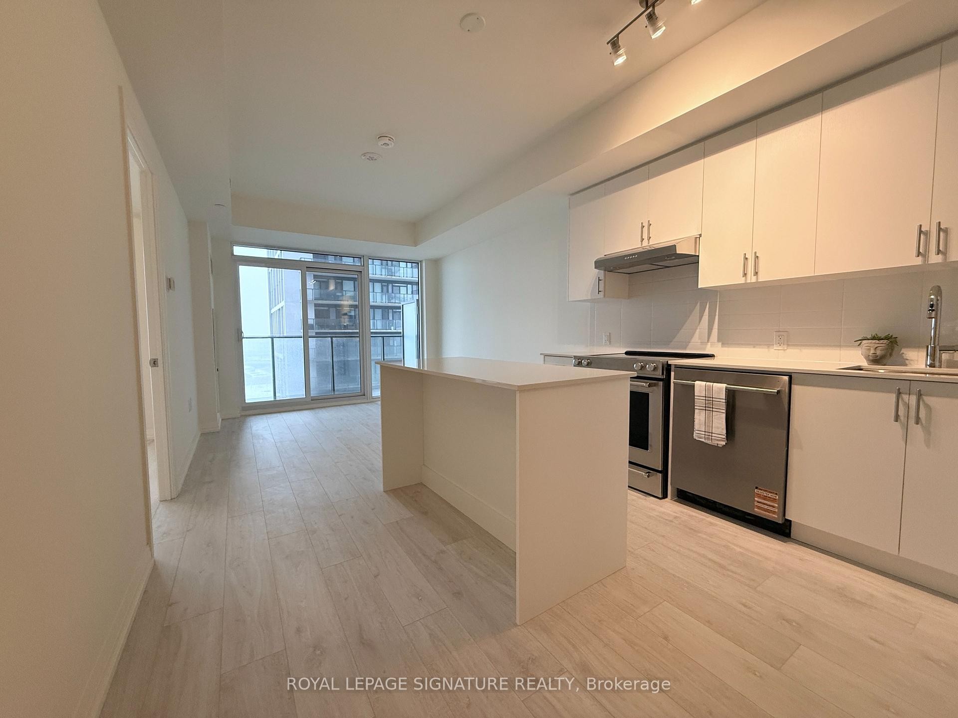 1412-27 Korda Gate, Vaughan, ON - Indoor Photo Showing Kitchen