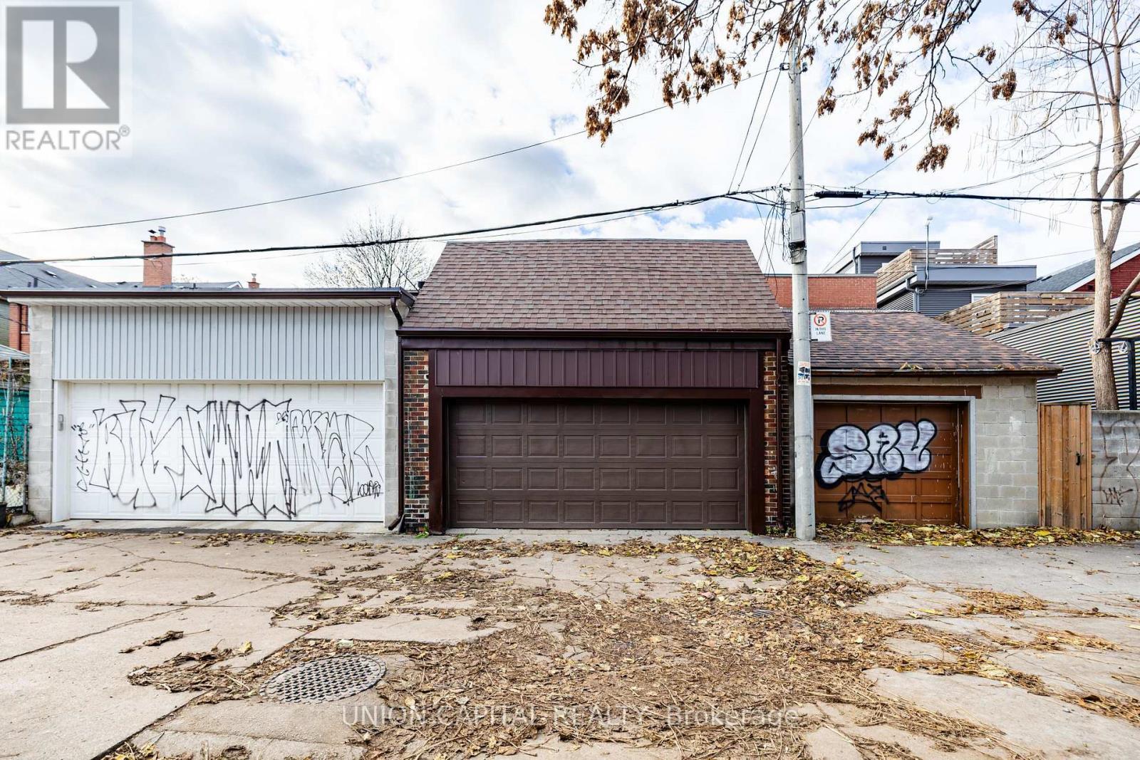 69 Denison Avenue, Toronto, ON - Outdoor