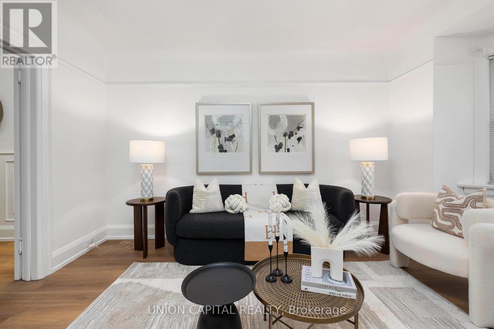 69 Denison Avenue, Toronto, ON - Indoor Photo Showing Living Room