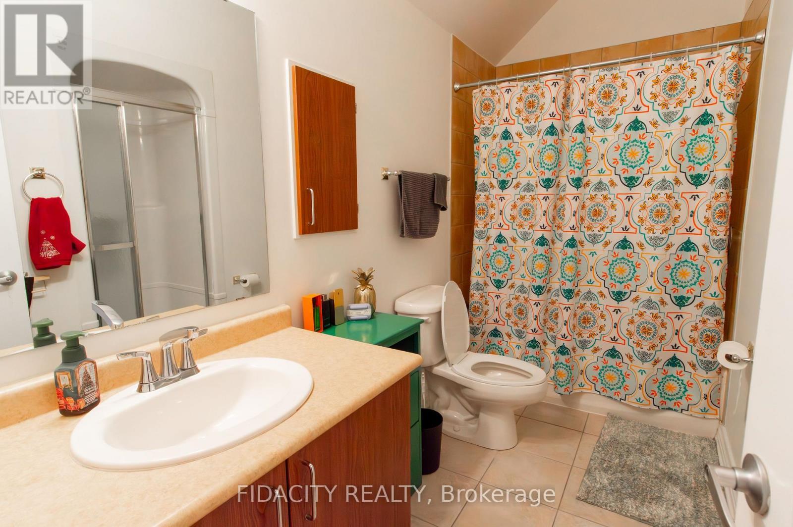 99 Fourth Avenue, Ottawa, ON