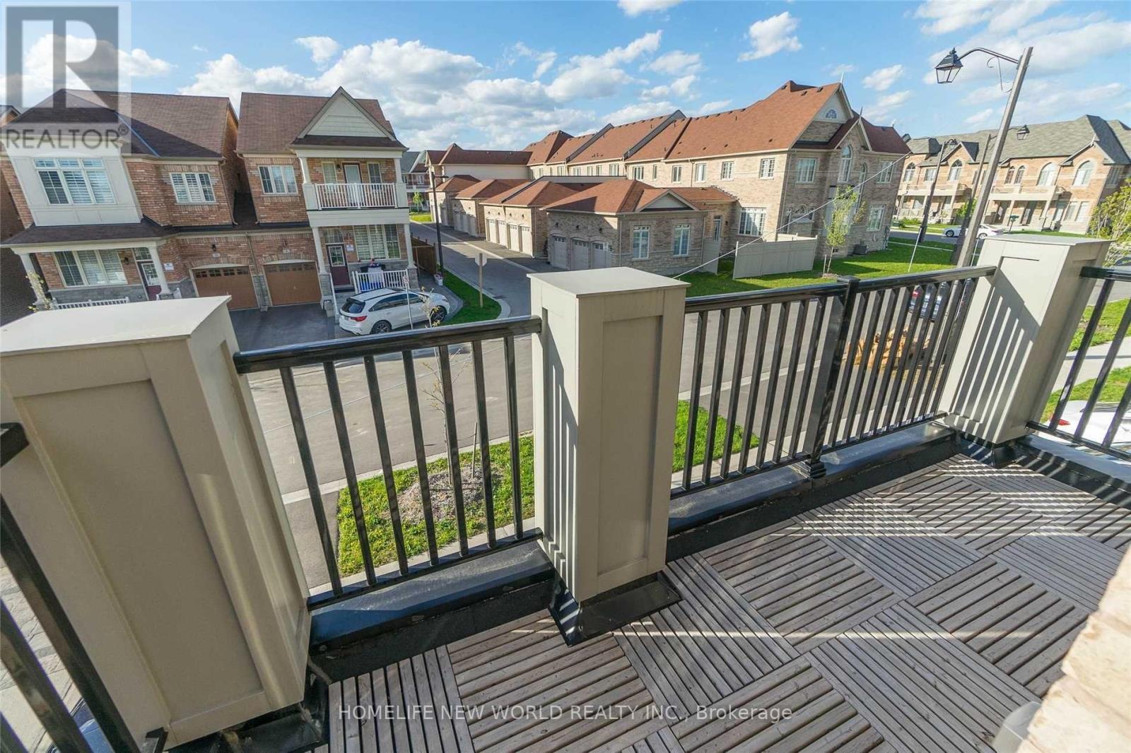 7 Cherna Avenue, Markham, ON - Outdoor