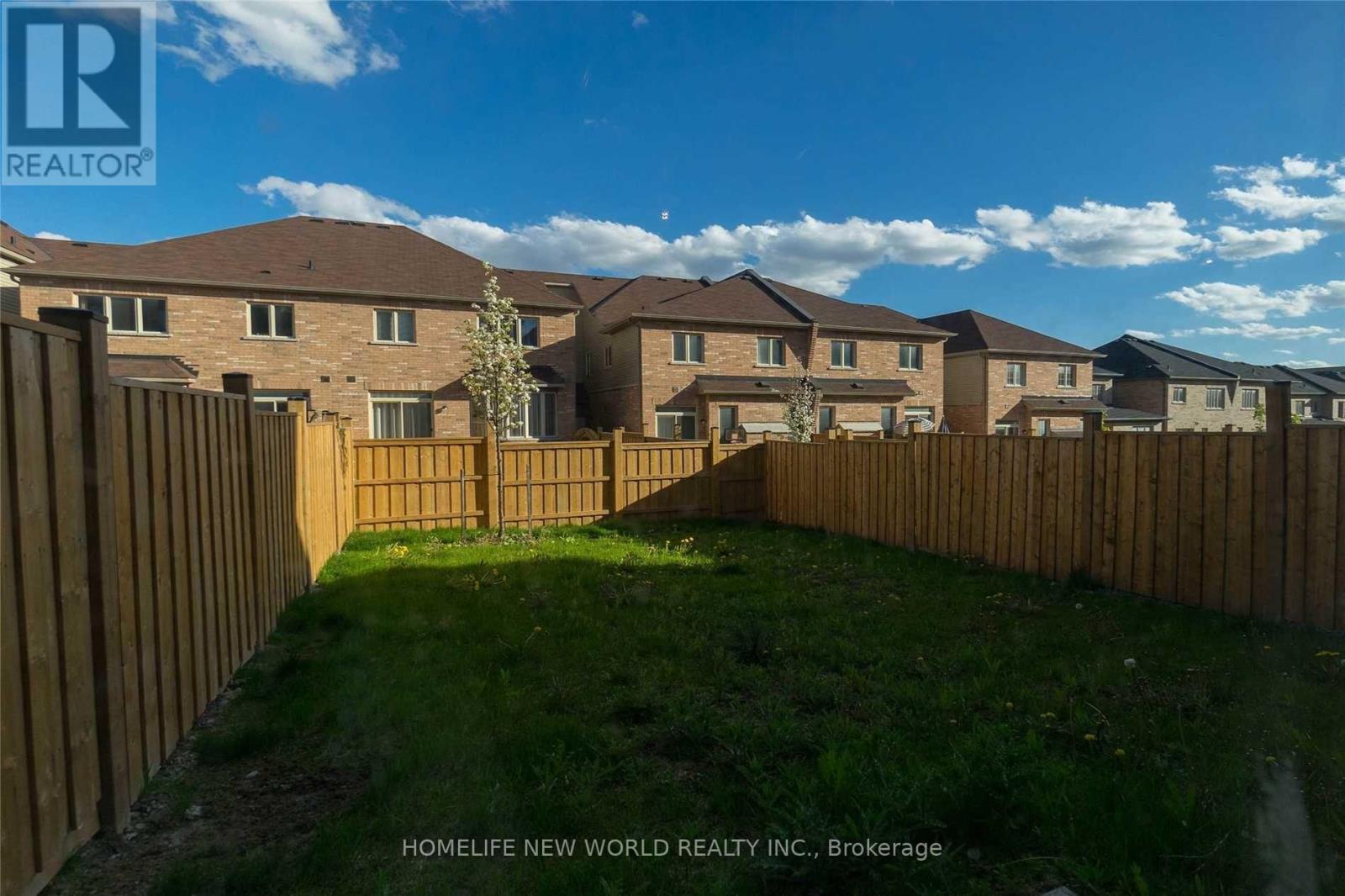 7 Cherna Avenue, Markham, ON - Outdoor
