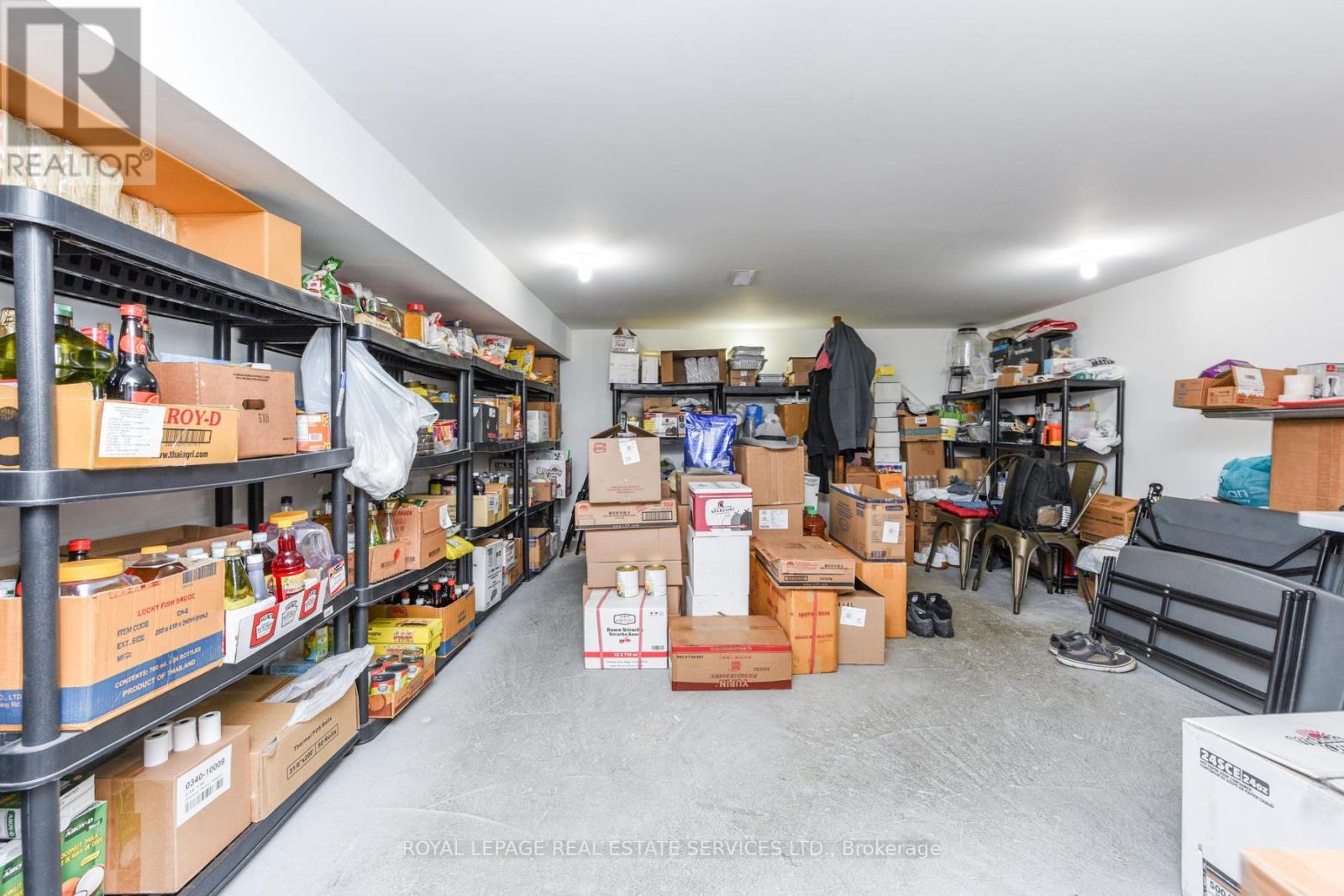 730 Lakeshore Road E, Mississauga, ON