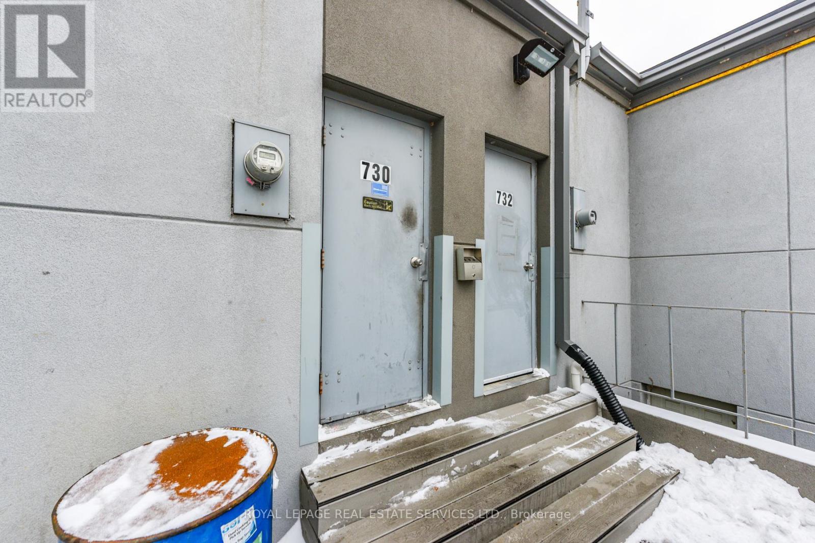 730 Lakeshore Road E, Mississauga, ON