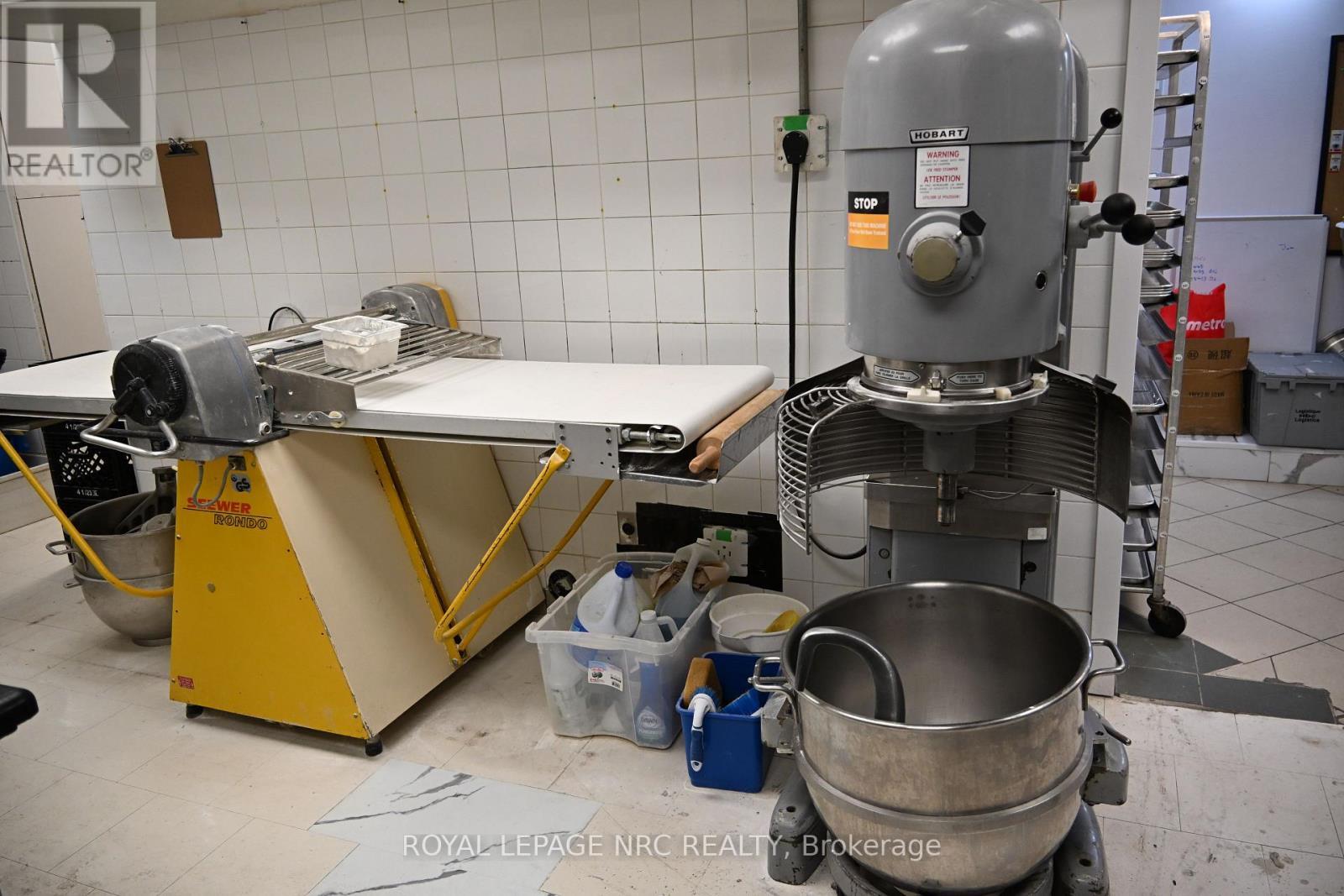 101 - 50 Lakeport Road, St. Catharines, ON