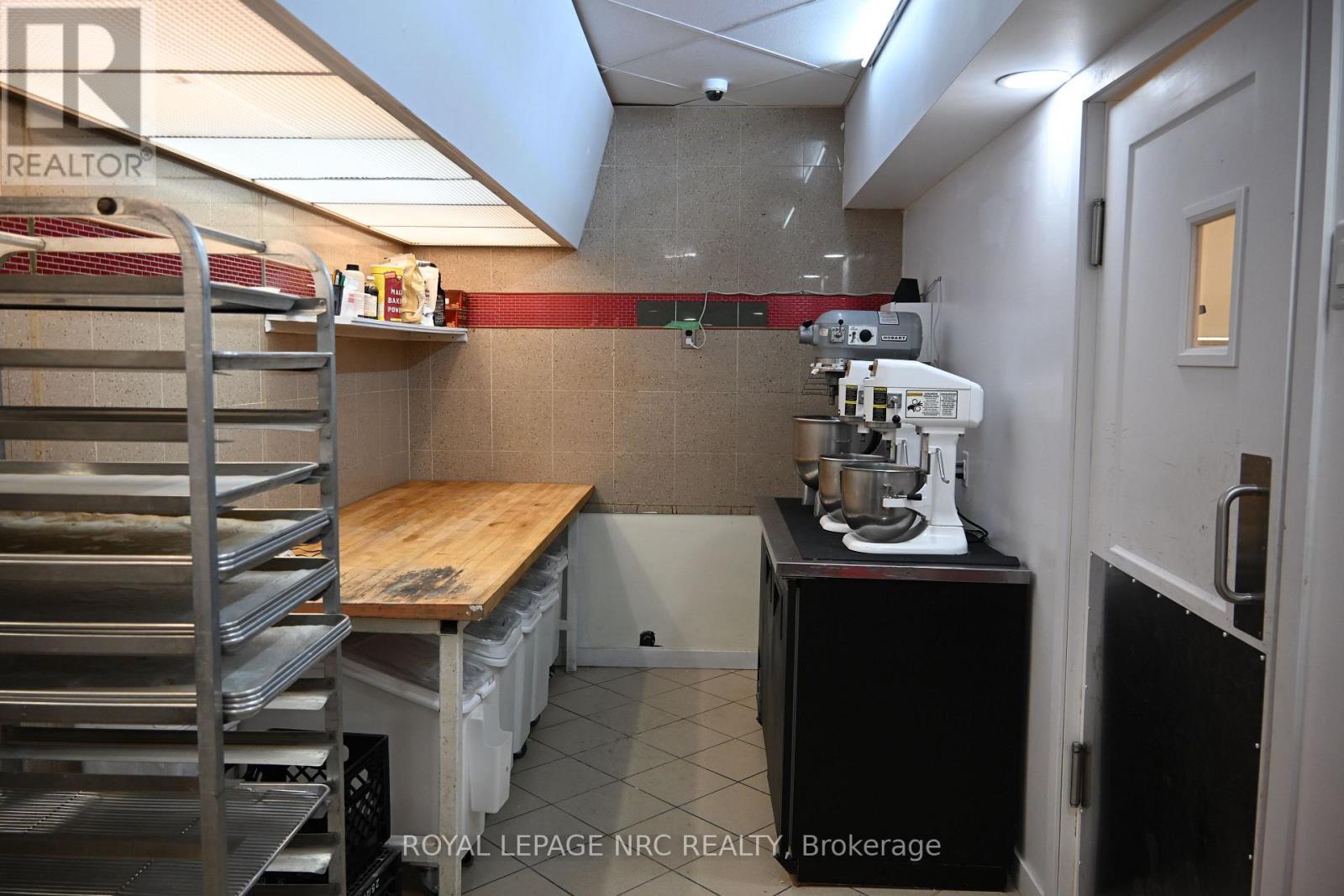 101 - 50 Lakeport Road, St. Catharines, ON