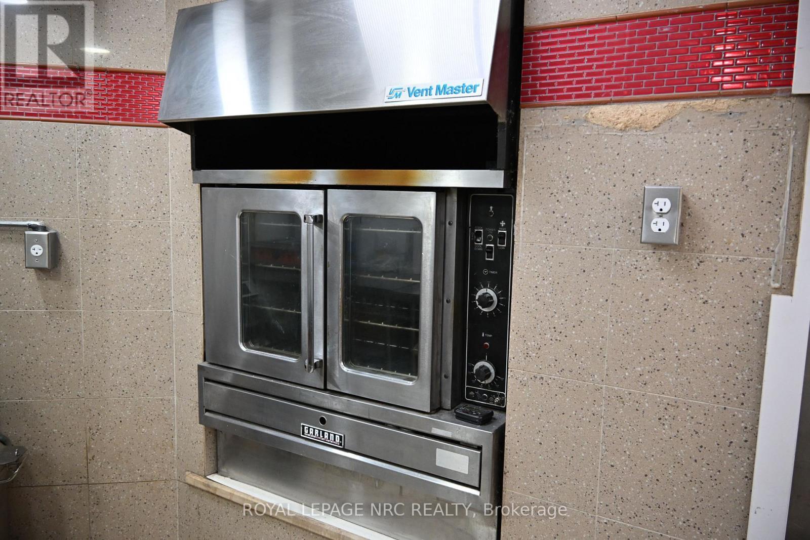 101 - 50 Lakeport Road, St. Catharines, ON