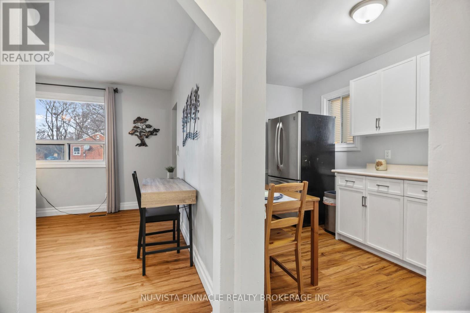 Fresh Space, arches that add character. - 81 Dunkirk Drive N, St. Thomas, ON - Indoor Photo Showing Other Room