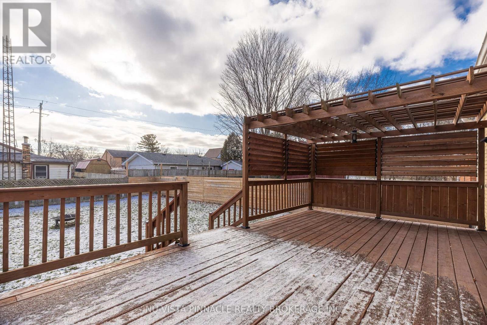 Great deck for summer fun - 81 Dunkirk Drive N, St. Thomas, ON - Outdoor With Deck Patio Veranda