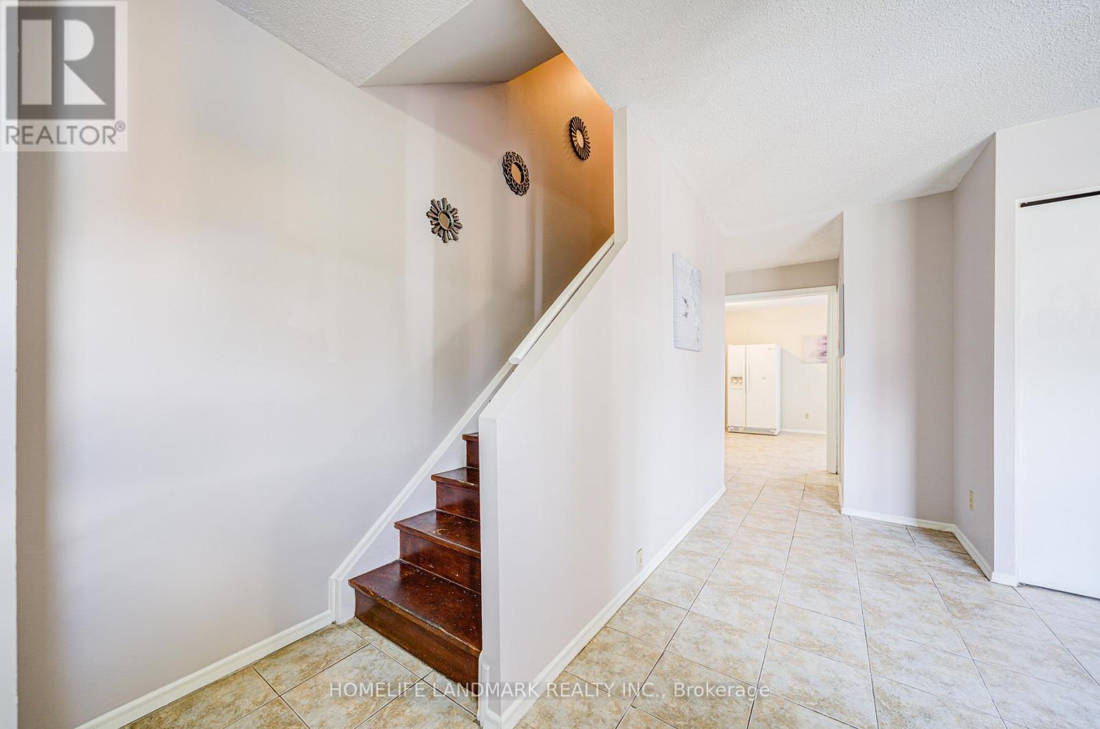 2 - 401 Keats Way, Waterloo, ON - Indoor Photo Showing Other Room