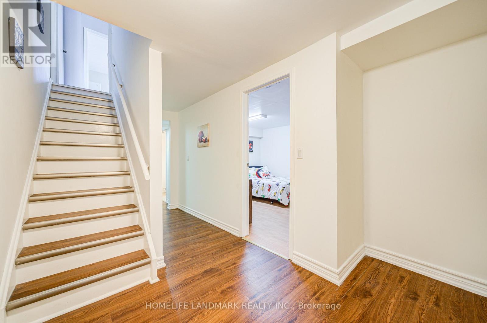 2 - 401 Keats Way, Waterloo, ON - Indoor Photo Showing Other Room